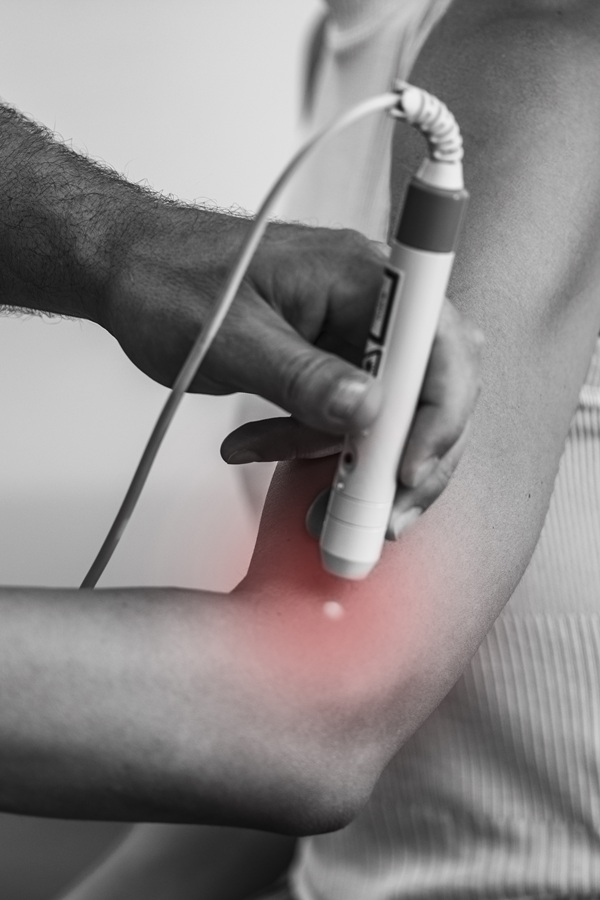 elbow pain laser therapy